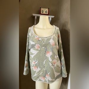 Live Well Lounge. Floral & leaf print comfy cropped sweatshirt 3/4 sleeves